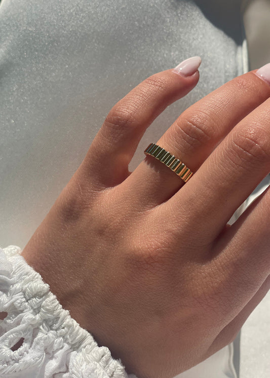 Bubble Line Ring