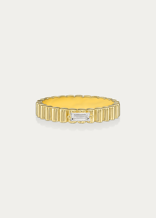 Packshot of the Bubble Shine Ring from Presiada Jewelry. Bold 3.6 mm band crafted in 14K or 18K gold with a baguette 0.13 ct diamond. Available in rose, yellow, or white gold with lab or natural diamond.