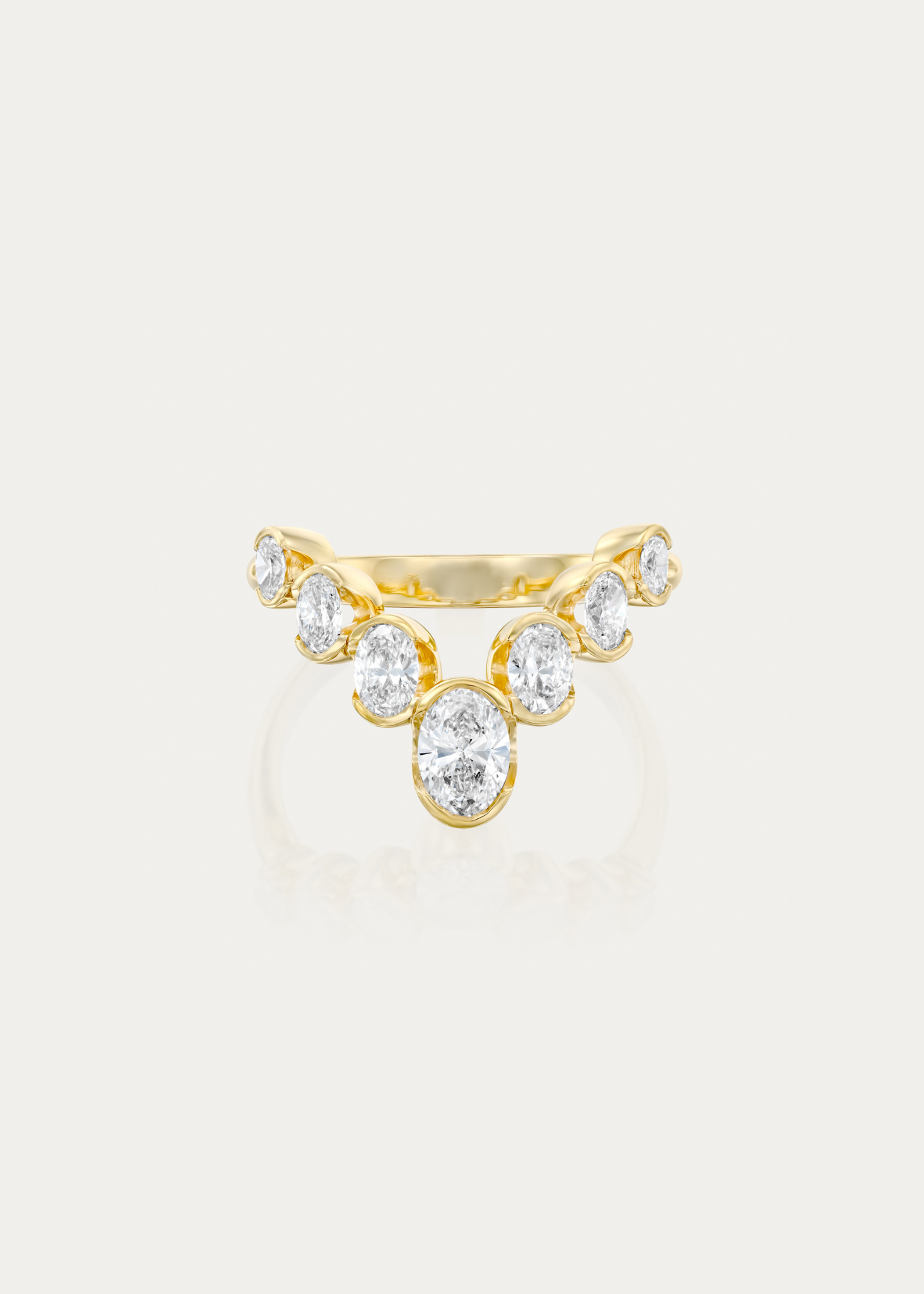 Side view of the J’ador V-Bloom Ring showcasing its delicate V-shaped silhouette and floral-inspired elegance. Handcrafted from 18k yellow or white gold, the ring features a 0.4 ct oval-cut diamond centerpiece and customizable diamond options for a timeless, feminine design by Presiada Studio.