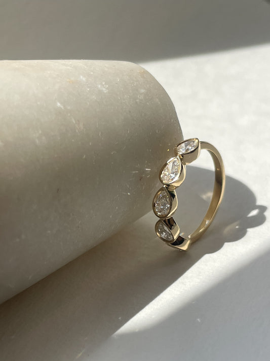 Clair Ring