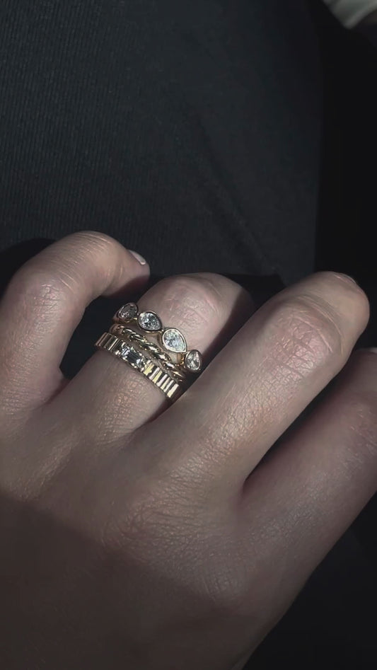 Clair Ring
