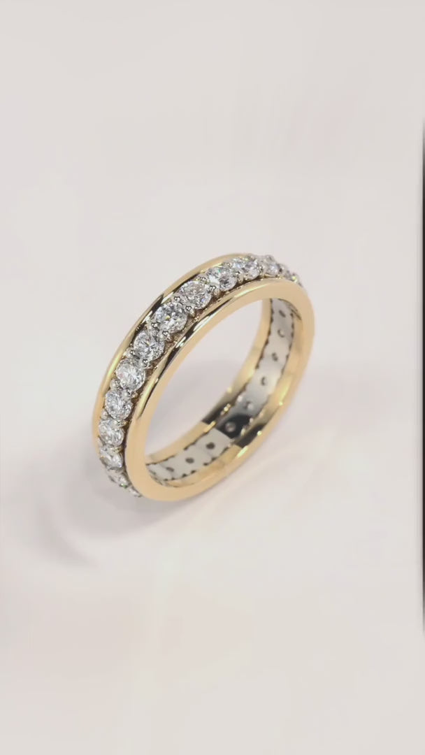 Video of the Framed Eternity diamond ring by Presiada featuring 0.05 ct diamonds set in a refined framed eternity design, crafted in solid 14K or 18K gold.